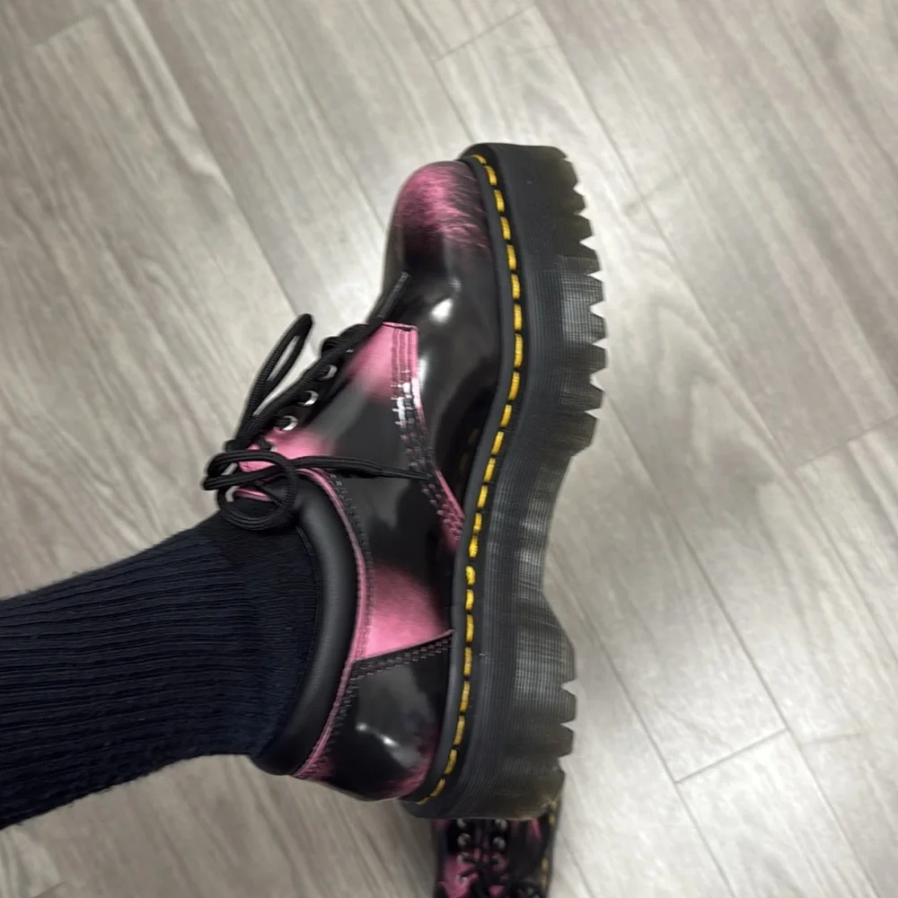 Dr. Martens 8053 Black + Pink Arcadia Leather Platform Casual Shoes UK6 W8 NIB - Picture 2 of 8